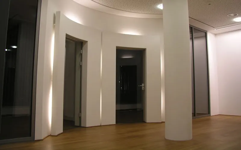 Ganzglastüren und Trennwände in der Hyp Bank Berlin